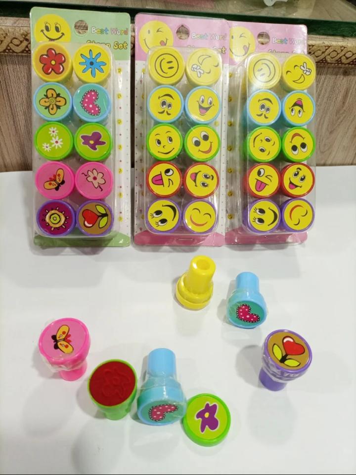 Pack of 10 - Cute Emoji Stamp Set Kids Arts And Crafts Stamper - Stationery Accessory Designed For Creative Stamping And Daily Craft Routine (Random Emojis)